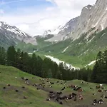 아파트 Aux Pieds Du Mont-blanc Mansarda *