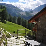 Aux Pieds Du Mont-blanc Mansarda 아파트