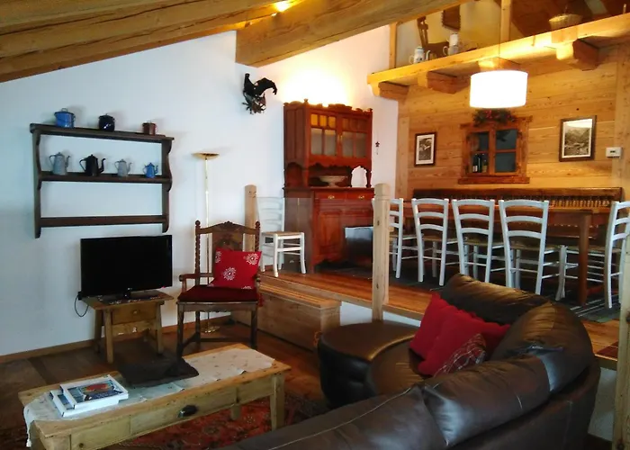 Aux Pieds Du Mont-blanc Mansarda * クールマイユール