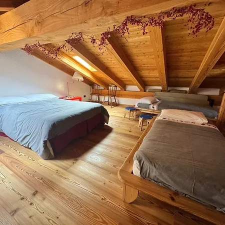 Aux Pieds Du Mont-blanc Mansarda *