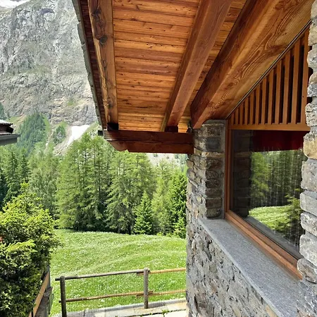 Chalet Aux Pieds Du Mont-blanc