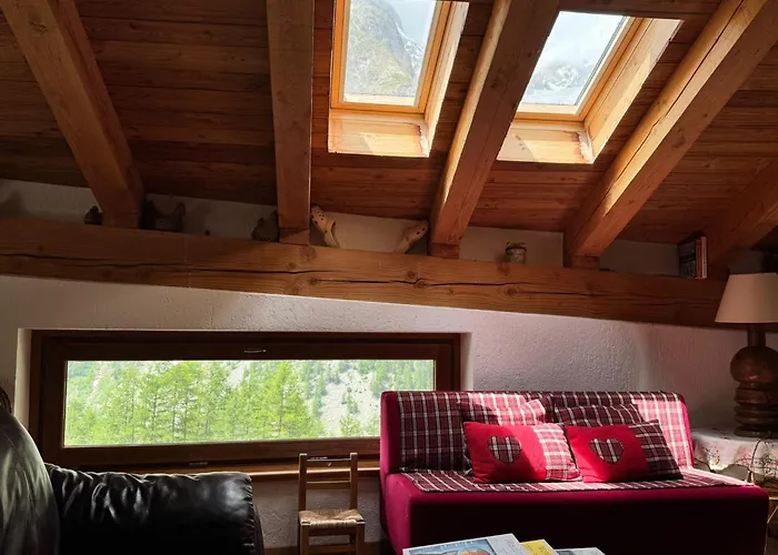 Apartamento Aux Pieds Du Mont-blanc Mansarda Courmayeur