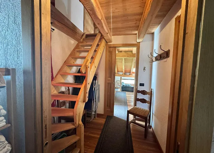 Aux Pieds Du Mont-blanc Mansarda Apartamento Courmayeur