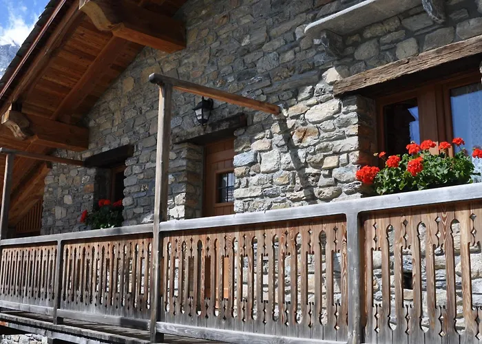Apartamento Aux Pieds Du Mont-blanc Mansarda Courmayeur