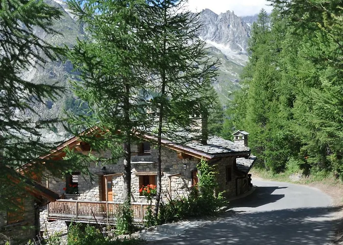 Aux Pieds Du Mont-blanc Mansarda Apartamento